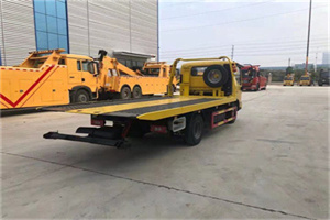 开县非事故拖车